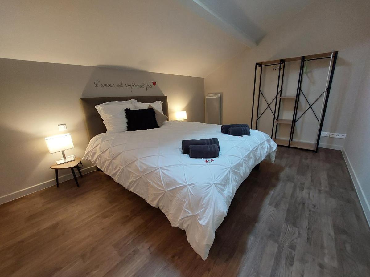 "Le Petit Bonheur" Gite Van 4 Tot 12 Personen Met Prive Vijver Van 2Ha Maisonnais-Sur-Tardoire Exterior foto